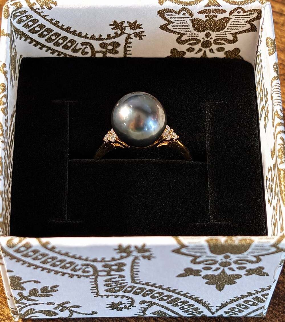 Black Tahitian South Sea Pearl | 8.7mm | 18k Gold Plated Ring
